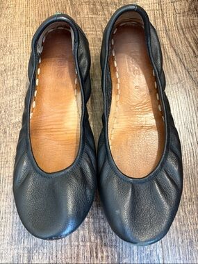 Tieks Black Leather Ballet Flats Classic Staple Travel Capsule Wardrobe Minim